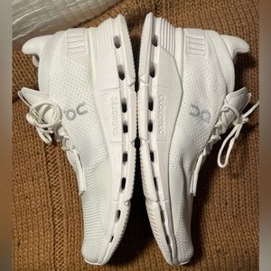 On Cloudnova Sneaker Women’s Size 7 White